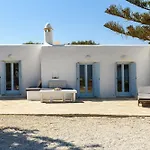 Divers Cycladic House Paros