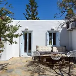 Divers Cycladic House Paros